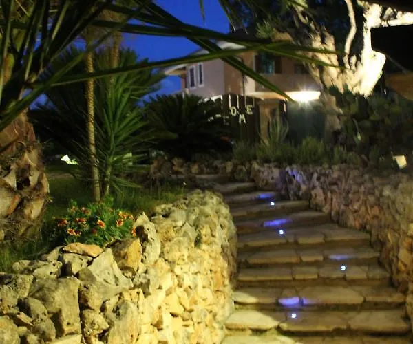 Antigua לינה וארוחת בוקר