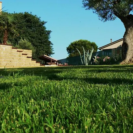 Bed & Breakfast Antigua 3*