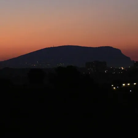 Alojamento de Acomodação e Pequeno-almoço Antigua 3*