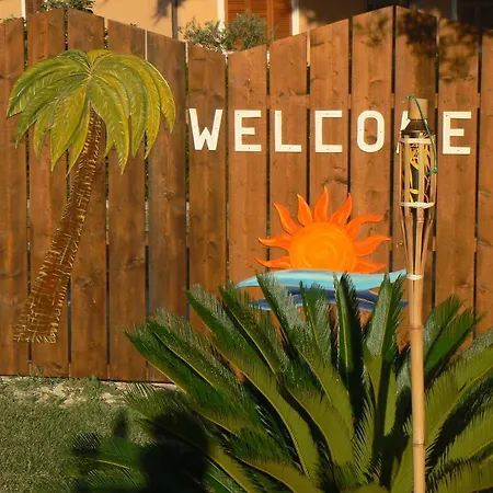 Bed & Breakfast Antigua 3*